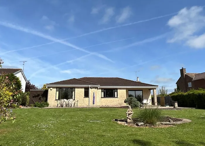 Spacious Bungalow With Large Private Garden