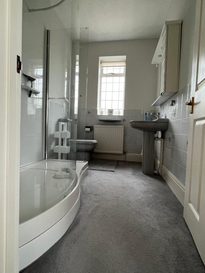 Spacious With Large Private Garden Holiday home