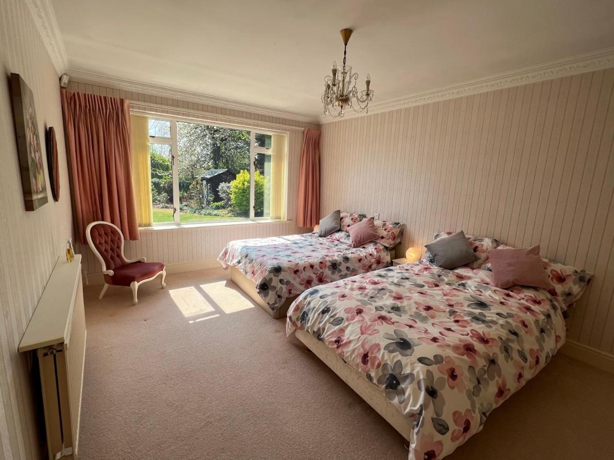 Spacious With Large Private Garden * Hilperton
